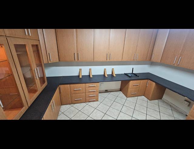 3 BEDROOM FREESTANDING FOR SALE IN PROTEA PARK